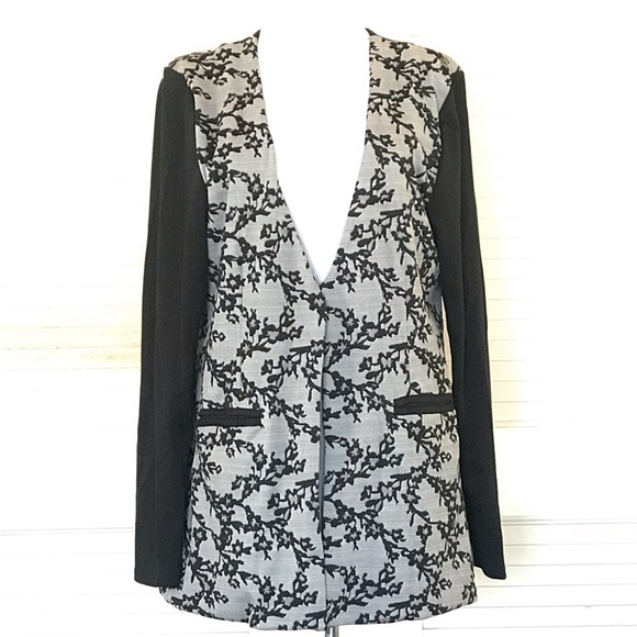 NWT Floral Blazer with Front Pockets MADE IN USA - Picture 4 of 8